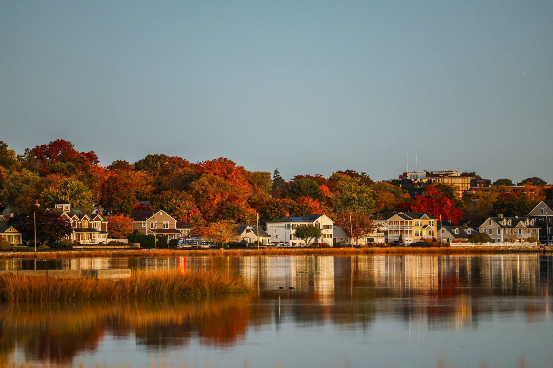 Massachusetts homes by the water